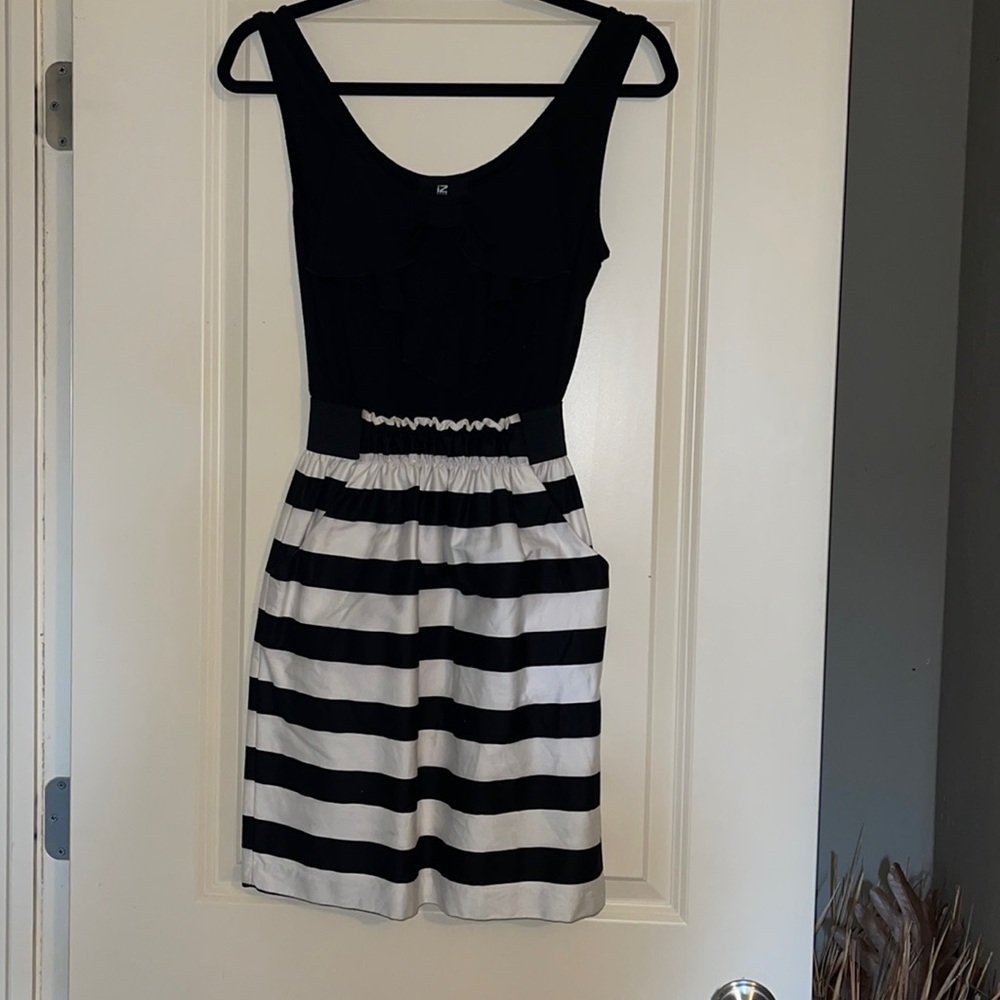 Formal black and white dress size small